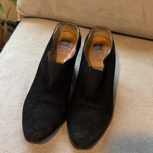 Moma Black Suede Heels